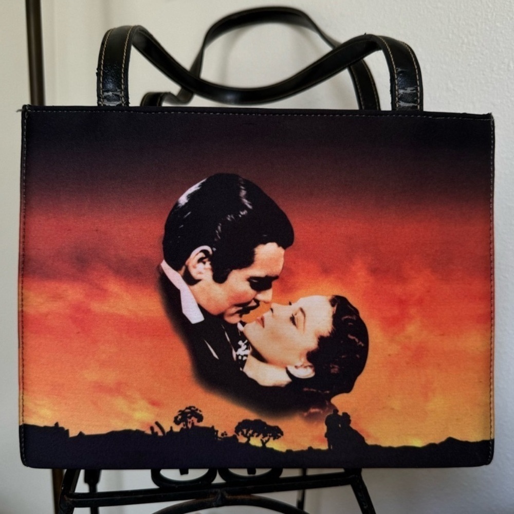 Gone With the Wind Burning of Atlanta Handbag Sparkles Crystals Vintage